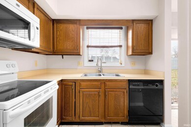 3312 E Jefferson Square, South Bend, IN 46615 - photo 6