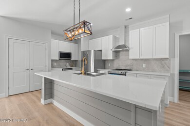 405 Landfall Ct, Newport, NC 28570 - photo 6