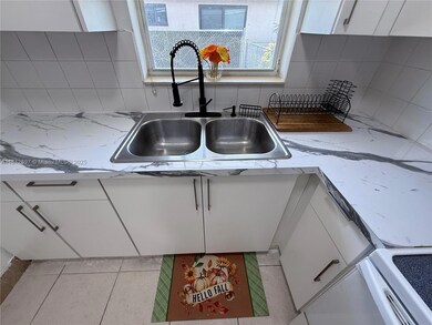 2235 Coolidge St unit 2, Hollywood, FL 33020 - photo 6