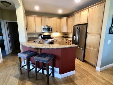 100 Aspen Cir, Shelburne, VT 05482 - photo 4