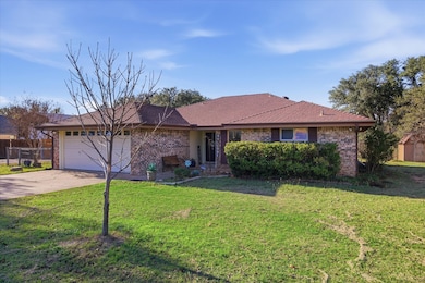 309 De la Cruz St, Weatherford, TX 76085 - photo 2