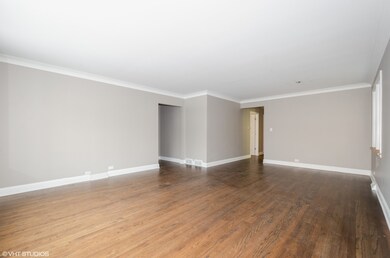 6251 N Mozart St, Chicago, IL 60659 - photo 4
