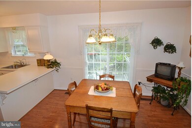 315 Felsted Ct, Sterling, VA 20165 - photo 5