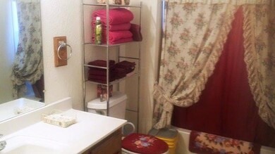 886 Forest Glen Dr, Central Point, OR 97502 - photo 4