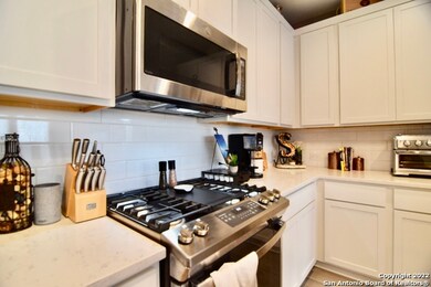 1511 E Sandalwood Ln unit 11, San Antonio, TX 78209 - photo 4