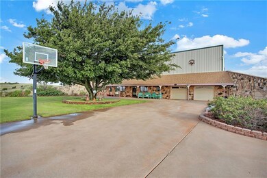 10549 N 2000 Rd, Elk City, OK 73644 - photo 3