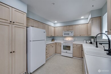 217 112th St SW unit H102, Everett, WA 98204 - photo 3