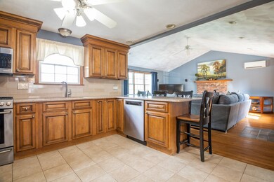 130 Pheasant Dr, Cranston, RI 02920 - photo 6