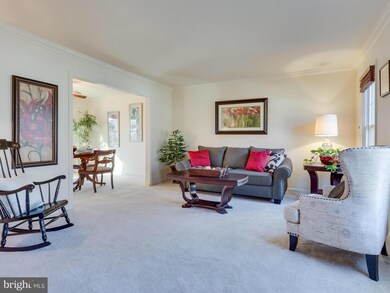 8503 Cherry Heights Ct, Springfield, VA 22153 - photo 4