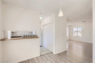 716 Pensacola Ln unit 3, Las Vegas, NV 89106 - photo 6