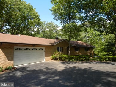 11517 Grant Shook Rd, Greencastle, PA 17225 - photo 3