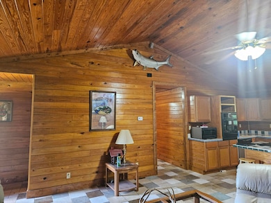 115 Roberts Ln, Salters, SC 29590 - photo 4