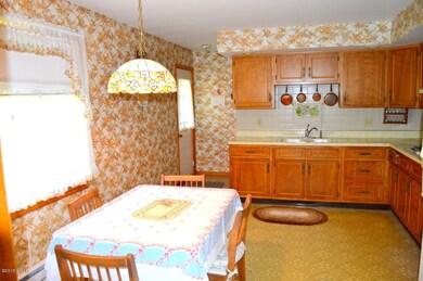 476 Ridge Ave, Hawley, PA 18428 - photo 7