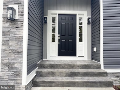 313 Edgehill Dr, Locust Grove, VA 22508 - photo 2