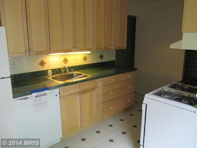 3352 Huntley Square Dr unit T-2, Temple Hills, MD 20748 - photo 6