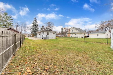 31-431 S Rosemary St-windowstill-re