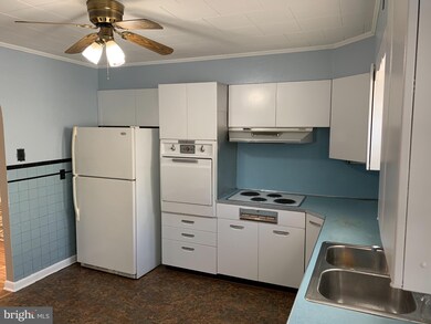 401 W Elm St, Tamaqua, PA 18252 - photo 7