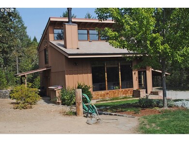 918 Peco Rd, Grants Pass, OR 97526 - photo 2