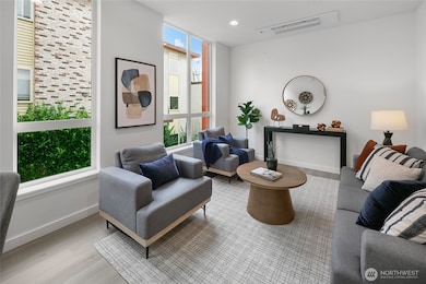 318 Bellevue Ave E, Seattle, WA 98102 - photo 5