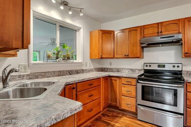 11 Stock Ln, Rensselaer, NY 12144 - photo 6