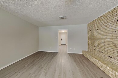 409 W Pleasantview Dr, Hurst, TX 76054 - photo 2