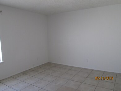 10633 Springwood Dr unit D, El Paso, TX 79935 - photo 2