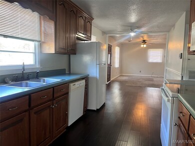 106 Lee Cir, Prattville, AL 36067 - photo 4