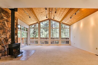 Spacious Great Room (21x27) with A-Frame Design, V