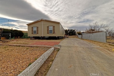 14018 Rodeo Dr, Victorville, CA 92395 - photo 2