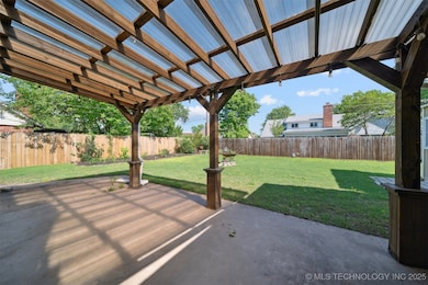 9123 E 38th St, Tulsa, OK 74145 - photo 2