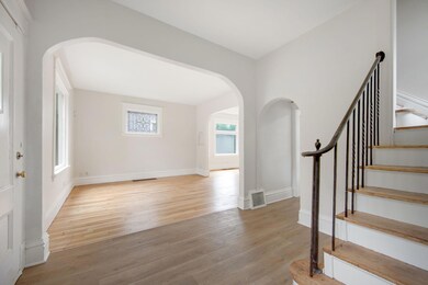 804 Hawthorne Ave E, Saint Paul, MN 55106 - photo 5