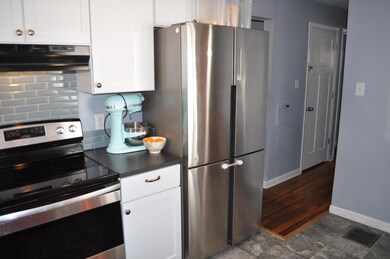 3386 Eakin Rd, Columbus, OH 43204 - photo 6