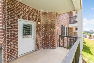 221_Delmont_St_004