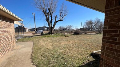 View of front yard