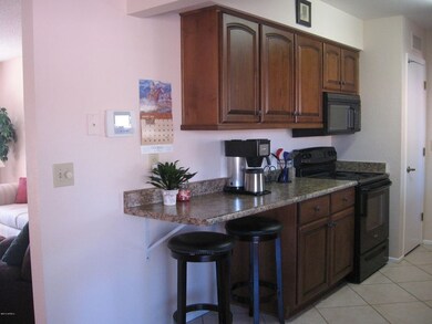 MLS Kitchen Bfast Bar