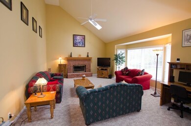 5027 Prairie Sage Rd unit 9, Naperville, IL 60564 - photo 3