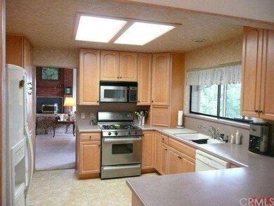 The kitchen features a reverse osmosis water syste