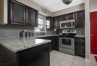 9328 Fairground Rd, Louisville, KY 40291 - photo 7