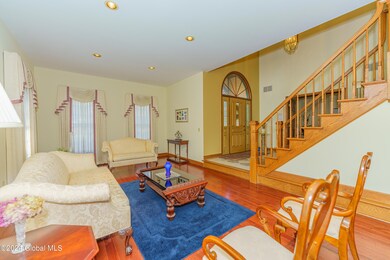 41 Oak Tree Ln, Schenectady, NY 12309 - photo 7