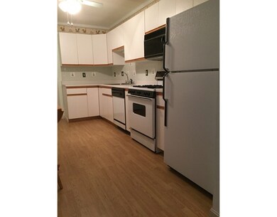 13 Dallas Dr unit 307, Dracut, MA 01826 - photo 2