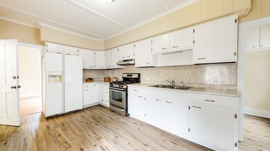 268 Locust St unit 1, Fall River, MA 02720 - photo 3