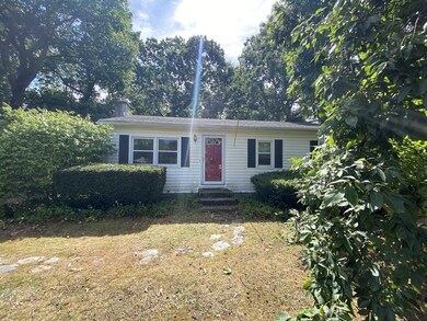 287 Brookside Cir, Florence, MA 01062 - photo 2