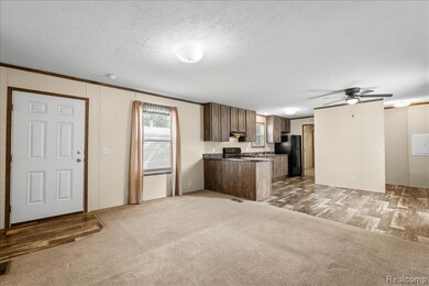 11731 Valerie Ln, Whitmore Lake, MI 48189 - photo 3