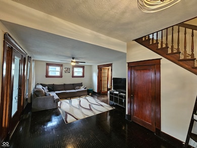 814 E Raymond St, Indianapolis, IN 46203 - photo 3