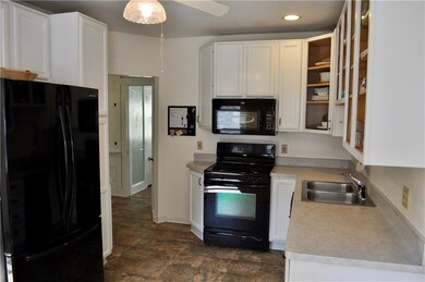 4508 Carpenter Ave, Des Moines, IA 50311 - photo 6