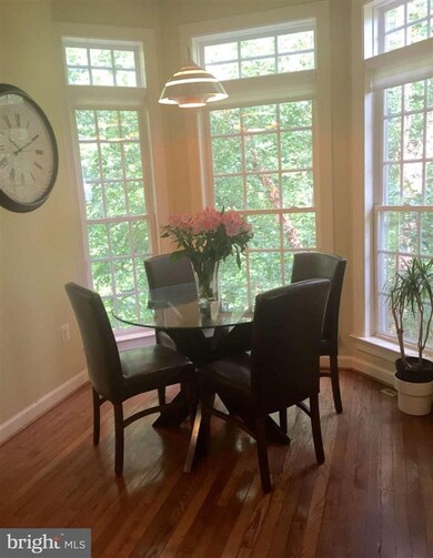 47812 Scotsborough Square, Sterling, VA 20165 - photo 4