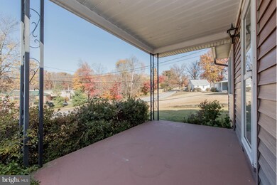 8561 Davis Rd, Columbia, MD 21045 - photo 3