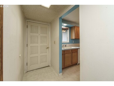 14132 SE Holly View Ln, Damascus, OR 97089 - photo 5