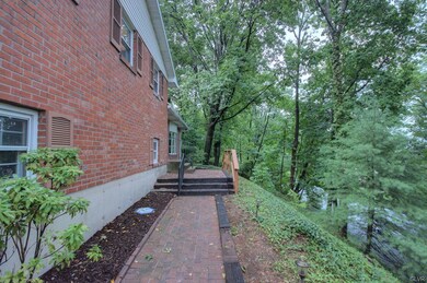 219 Forest Dr, Nazareth, PA 18064 - photo 5