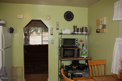 KITCHEN WALL
